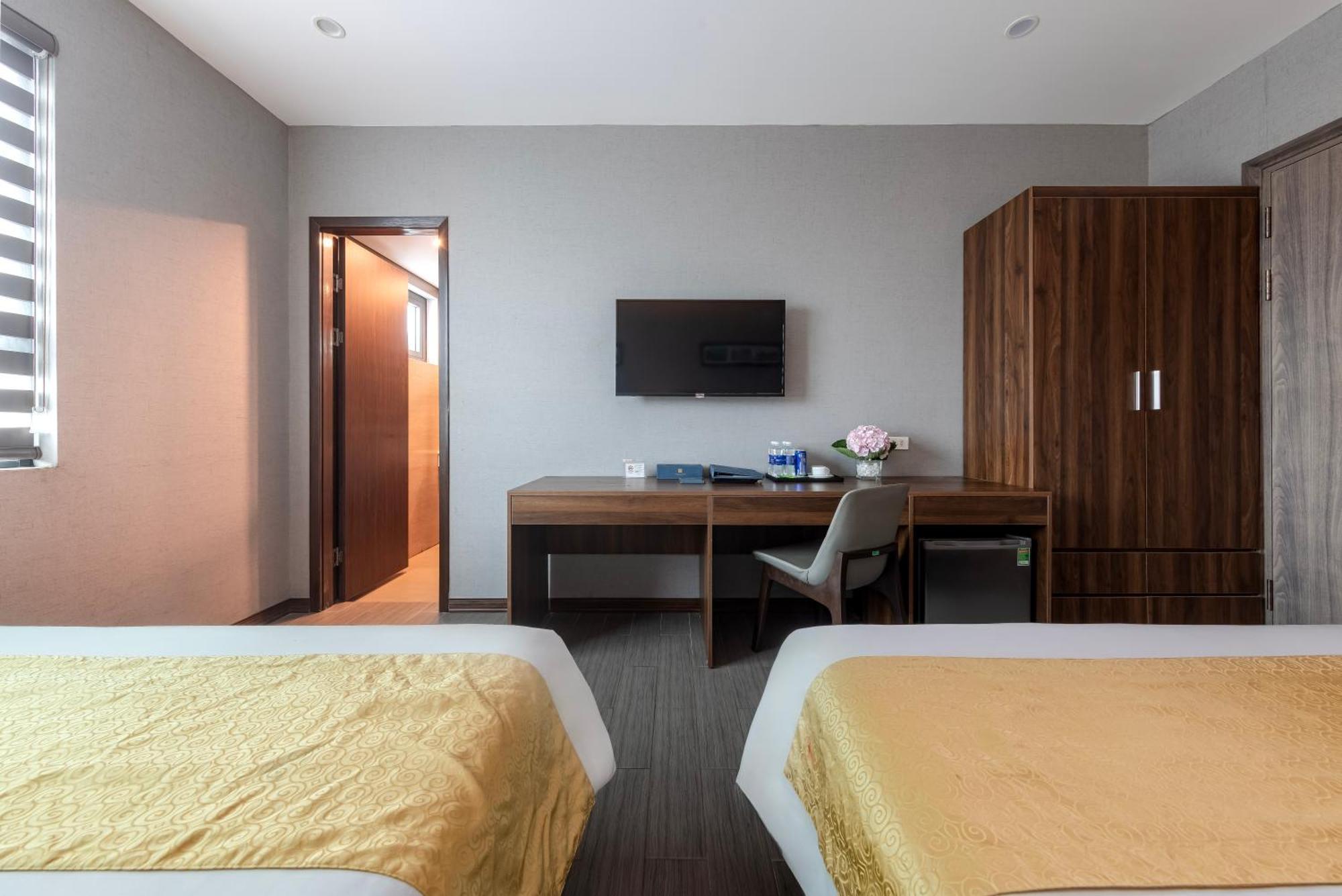 נין בין Golden Season Hotel מראה חיצוני תמונה