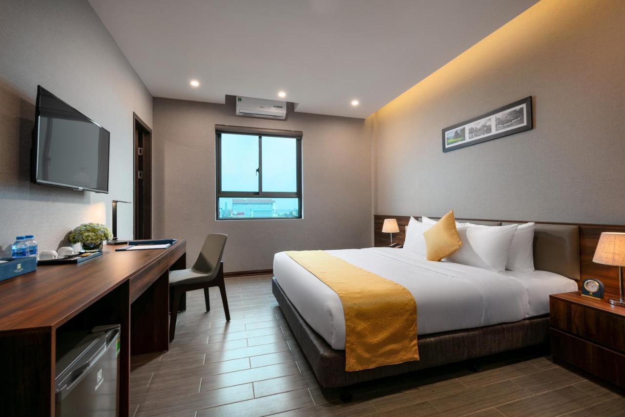נין בין Golden Season Hotel מראה חיצוני תמונה