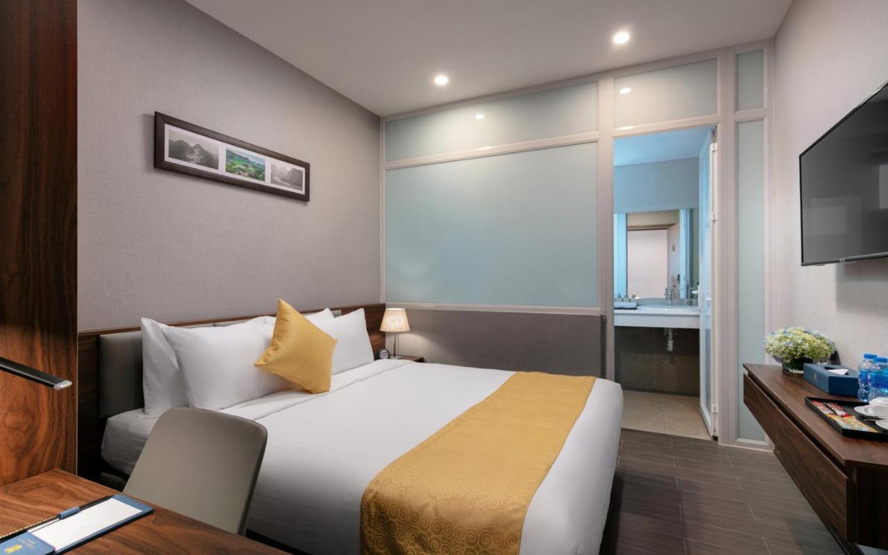 נין בין Golden Season Hotel מראה חיצוני תמונה