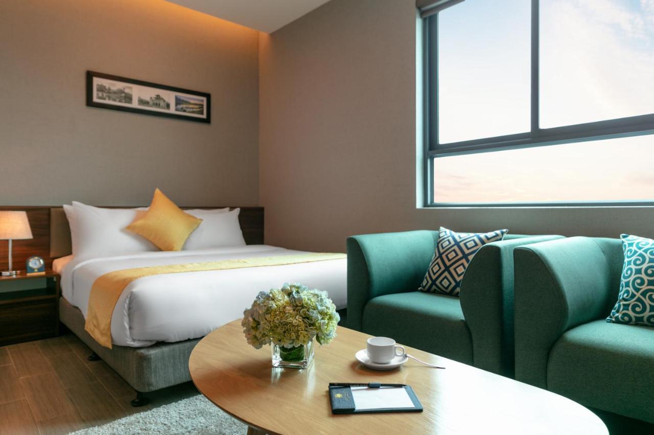 נין בין Golden Season Hotel מראה חיצוני תמונה